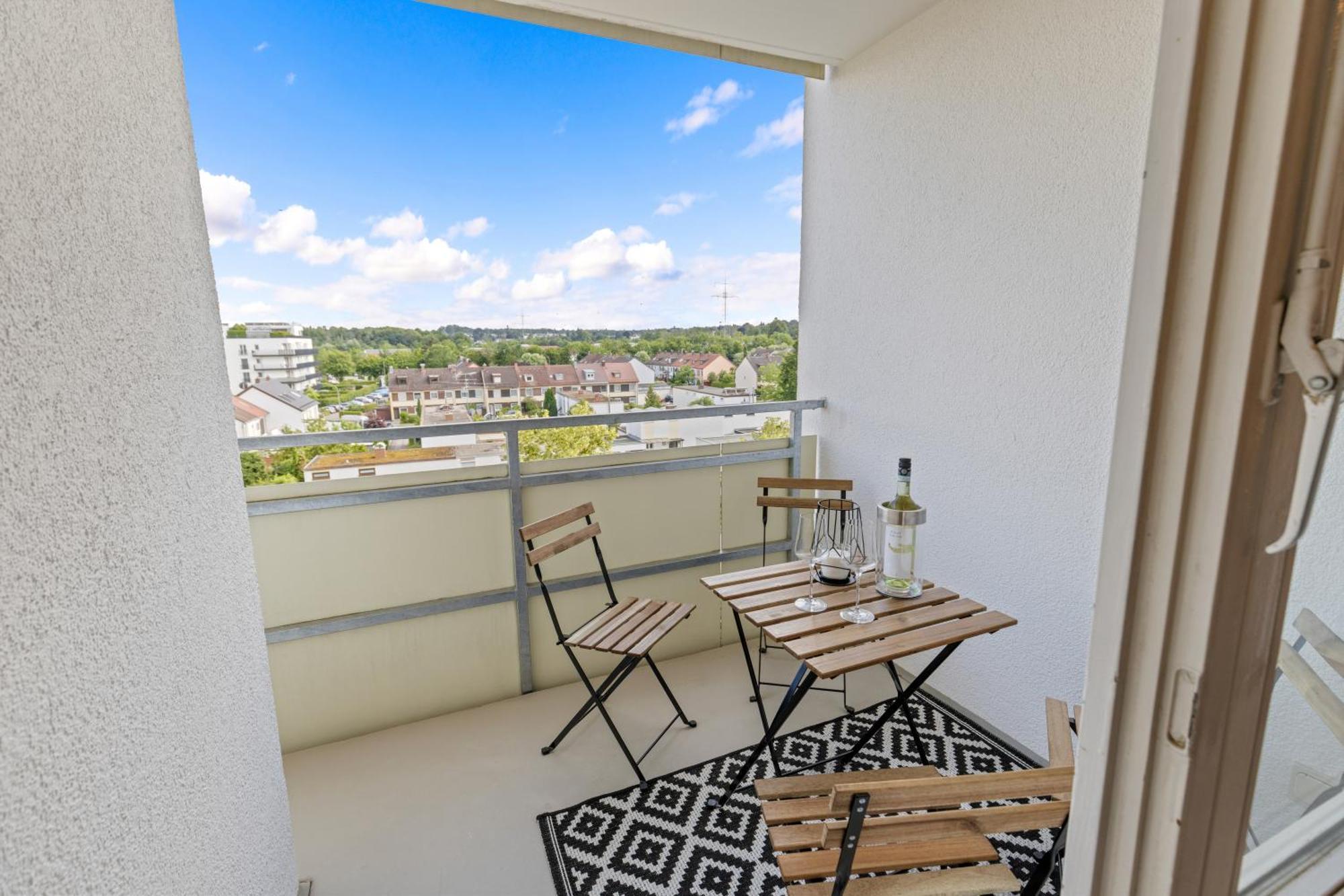 Sonniges City-Apartment Mit Suedbalkon Und Parklatz Neusass Экстерьер фото
